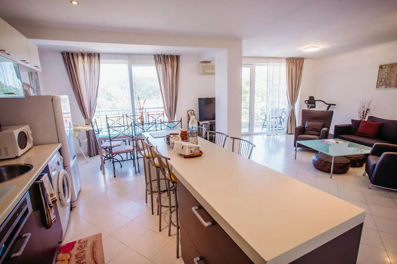 Mng Holiday Yassen Apartments Солнечный берег 3*,
