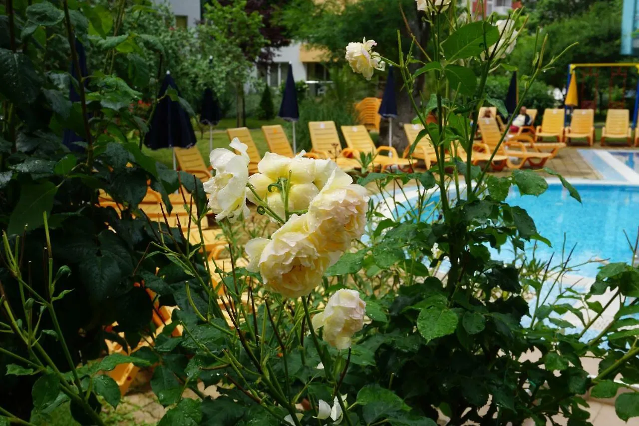 *** Апарт-отель Mng Holiday Yassen Apartments Солнечный берег Болгария